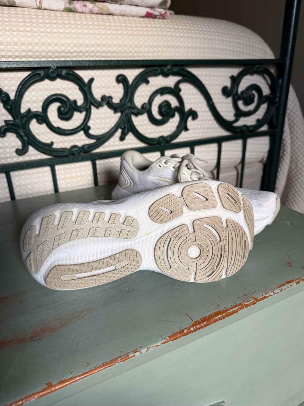Brooks Women’s Glycerin 21 Running Shoes - Picture 5 of 6